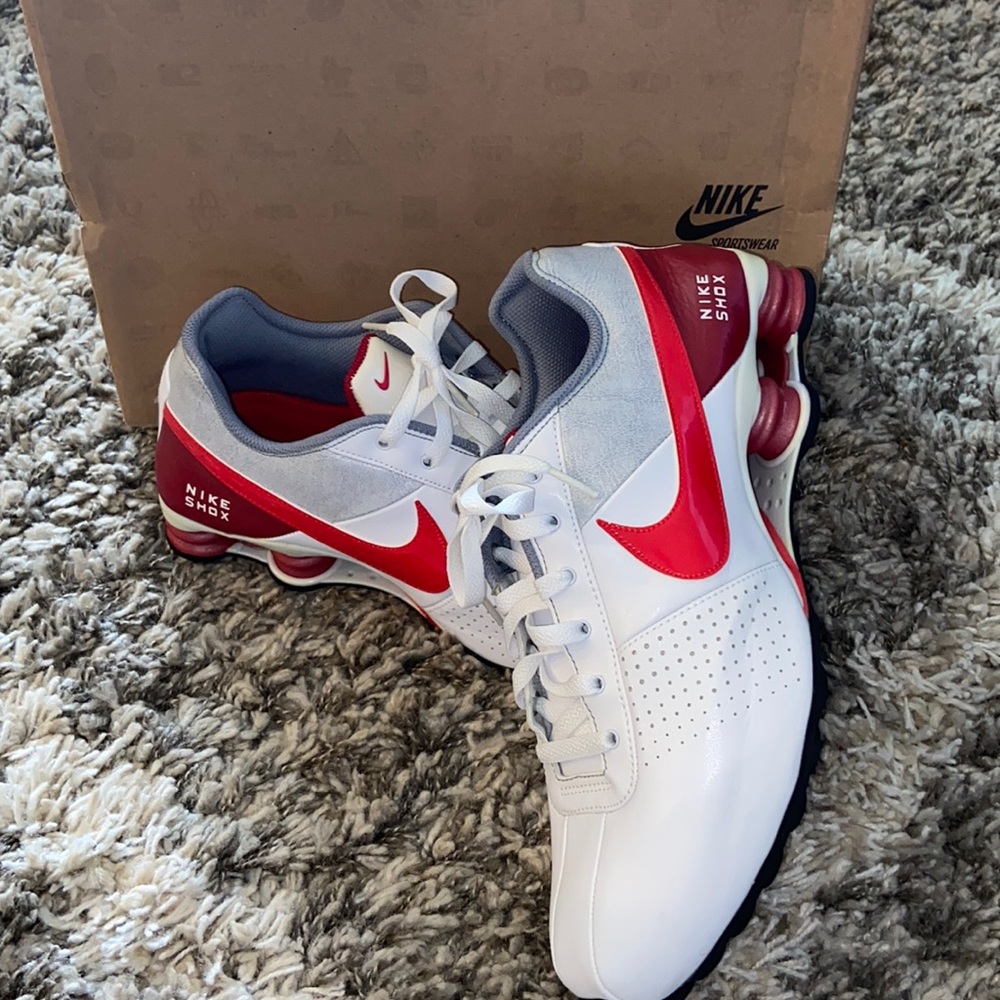 Men’s Nike Shox Deliver